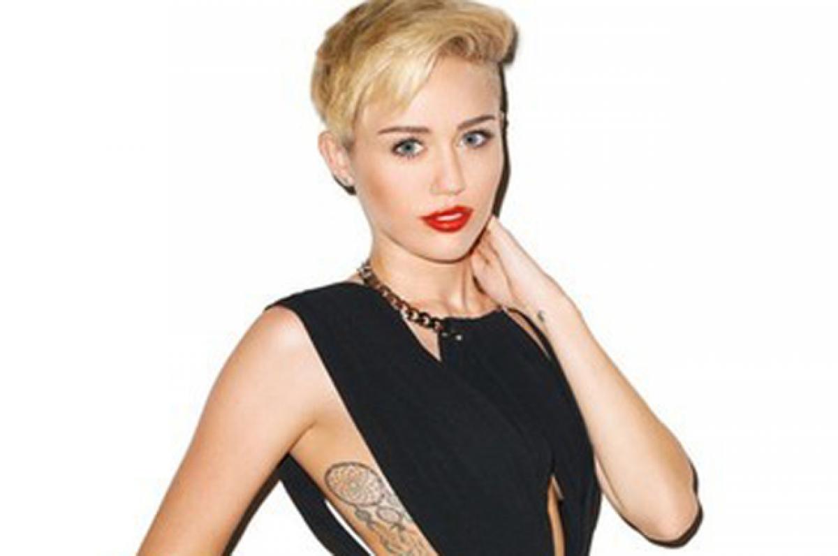 Miley Cyrus to host 2015 MTV Video Music Awards